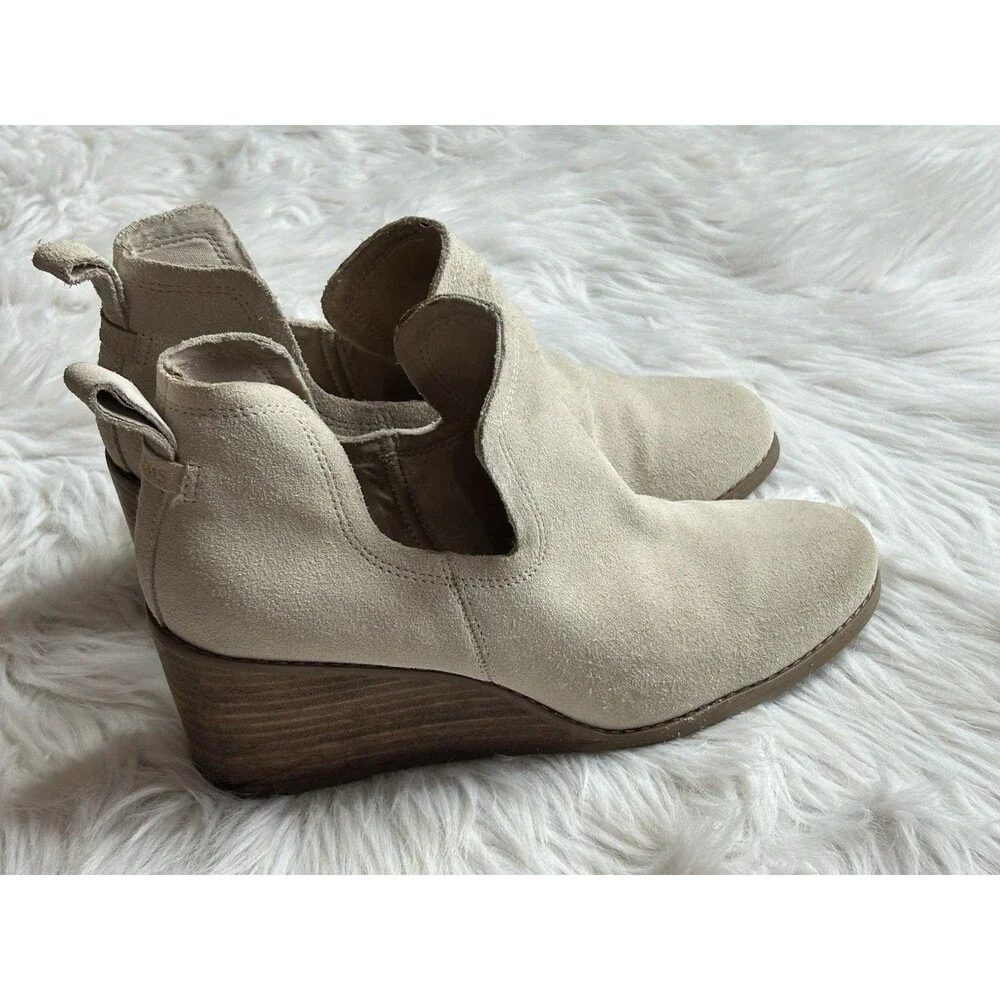 TOMS Women’s 8.5 Sand Beige Leather Wedge Ankle Booties Neutral Boho Career